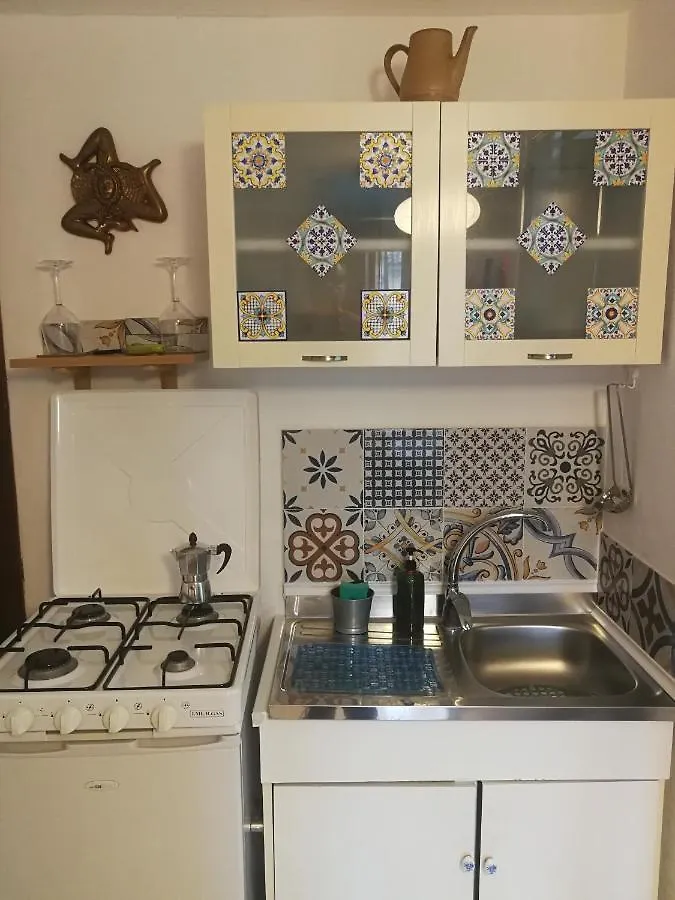 Casa Vacanze il Girasole Caltagirone 0*,  Italia
